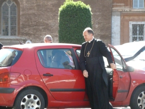 SSPX Bp. Fellay in Rome to receive Pope Benedict's decision about the Doctrinal Preamble. PRAY!