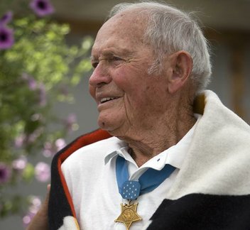 100 year old Medal of Honor winner dies