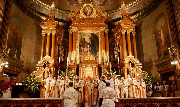 Chicago: Wonderful liturgical eye-candy, St. John Cantius style
