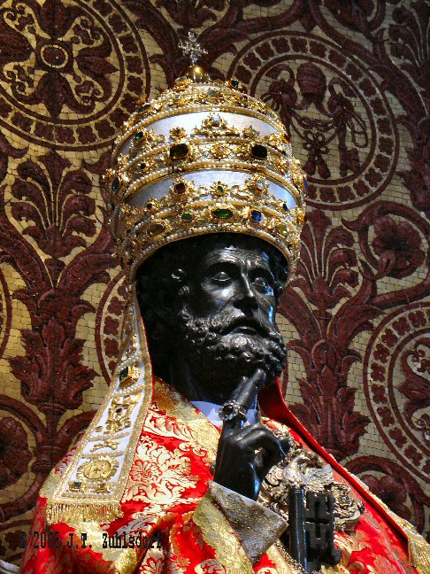Statue of Peter by Arnulfo di Cambio in the Basilica of St. Peter