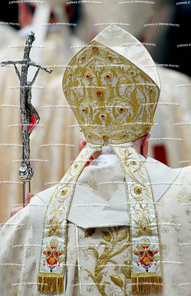 The Pope's great miter for the Urbi et Orbi blessing