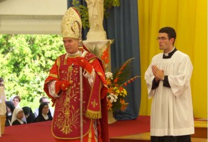 SSPX Bp. Fellay: "We have become as a ping-pong ball, that everyone hits."