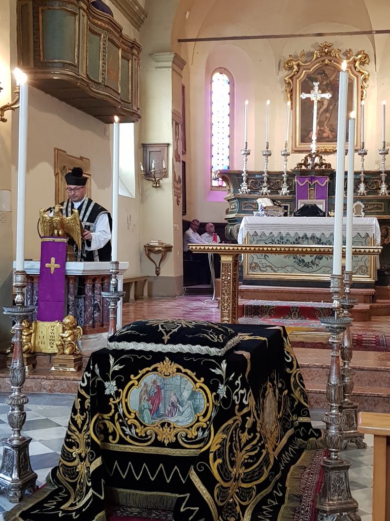 Omnium Gatherum: Francis falling, beans in flasks, Fishwrap's Defarge, sexual abuse by nuns