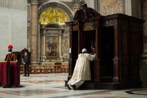 Pope Francis confession san Pietro 940